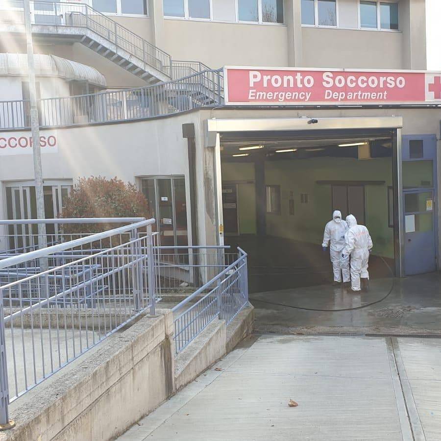 Sanificazione negli ospedali di Garbagnate e Rho con i Vigili del Fuoco Volontari di Garbagnate 