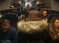 sovraffollamento pendolari trenord coronavirus