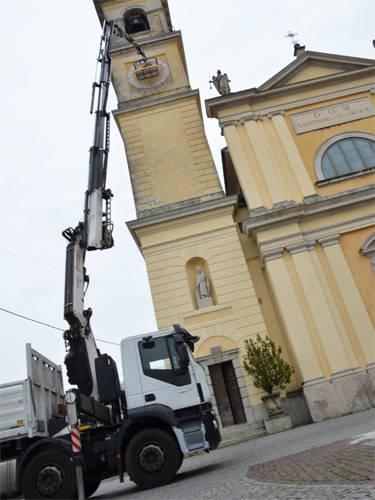 Tronano a Bizzozero le lancette della chiesa