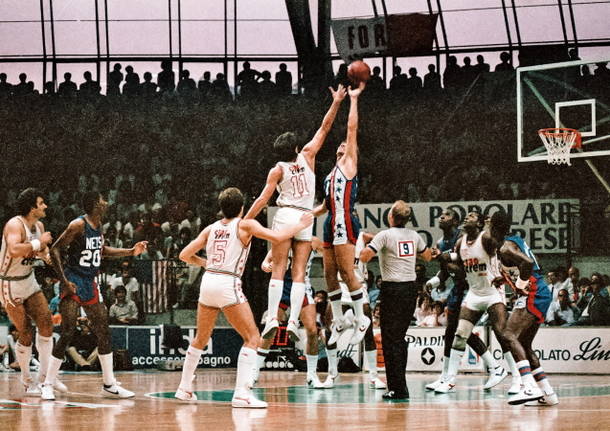 basket trofeo ciaocrem varese new jersey nets 1984 - foto di VareseSport