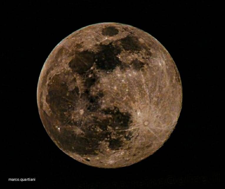 La \"SuperLuna\" vista dai nostri lettori