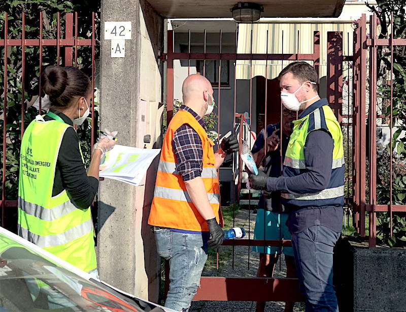 La consegna delle mascherine a Gallarate