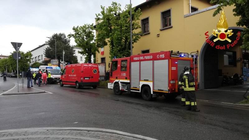 Vigili del Fuoco al lavoro nella fonderia di viale Belforte