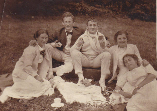 Cernobbio - Mostra pic-nic storici a Villa Bernasconi