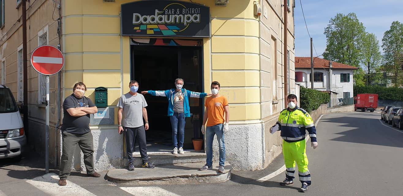 Dadaumpa prepara ottocento pasti per l'ospedale 