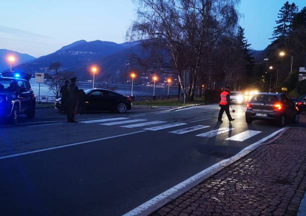 controlli carabinieri notte posto di blocco