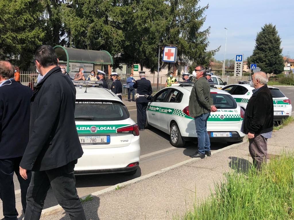 Il saluto al personale dell’ospedale di Tradate