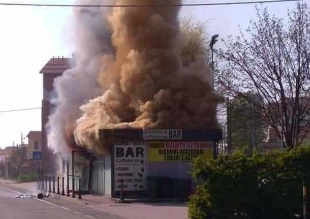 incendio lonate pozzolo edicola