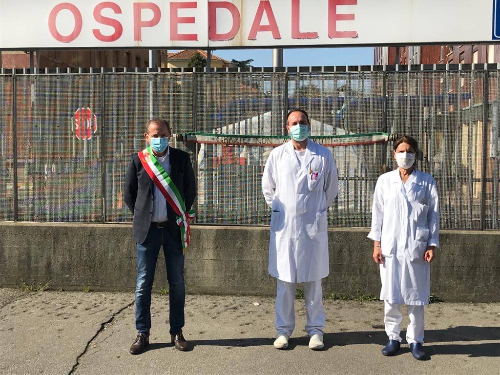 La città porta omaggi all'Ospedale di Busto