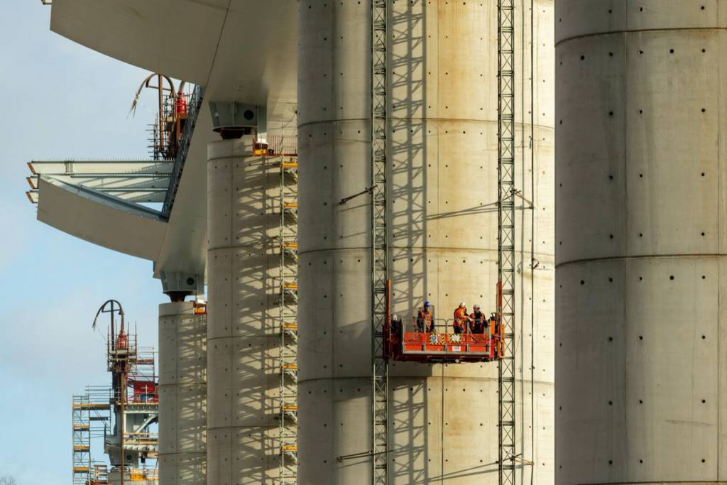 La costruzione del nuovo ponte di Genova