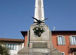 monumento caduti cadrezzate