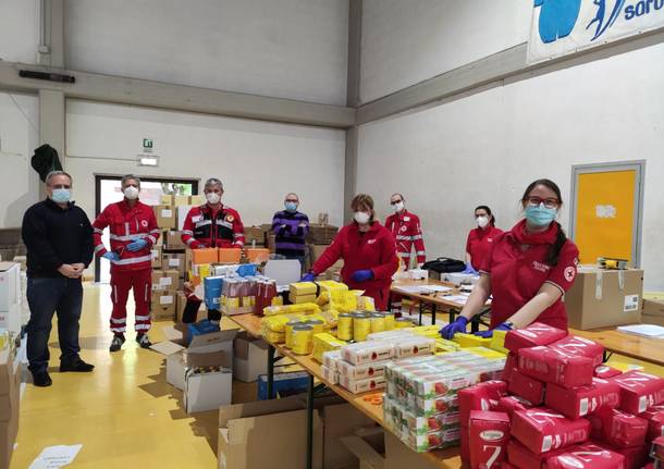 Pacchi alimentari, anche Croce Rossa e Banco Alimentare avviano la distribuzione