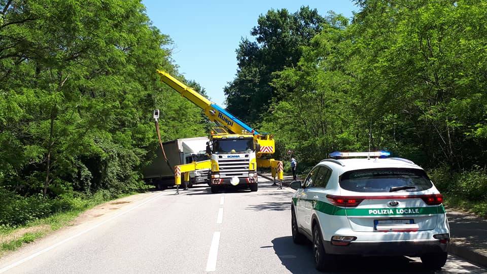 La Protezione Civile di Gorla Maggiore rimette in strada un camion