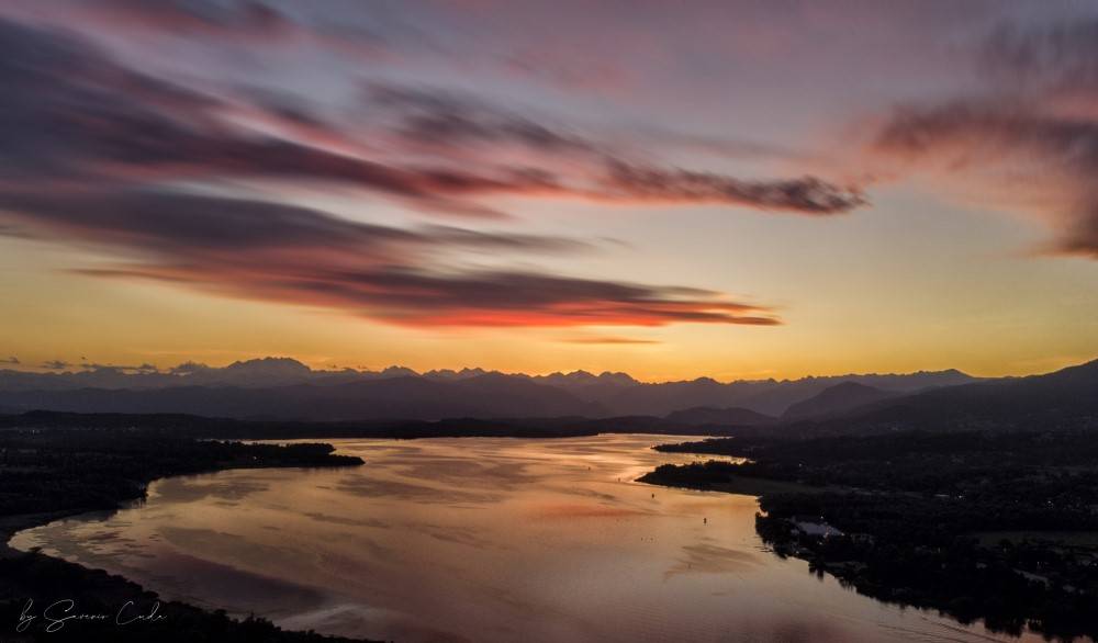 Tramonto sul lago