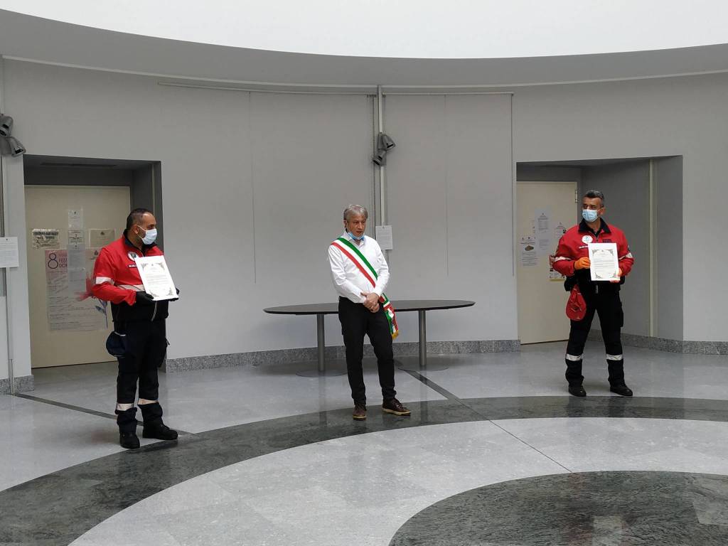 Caronno: il sindaco Giudici omaggia i volontari in prima linea durante l'emergenza