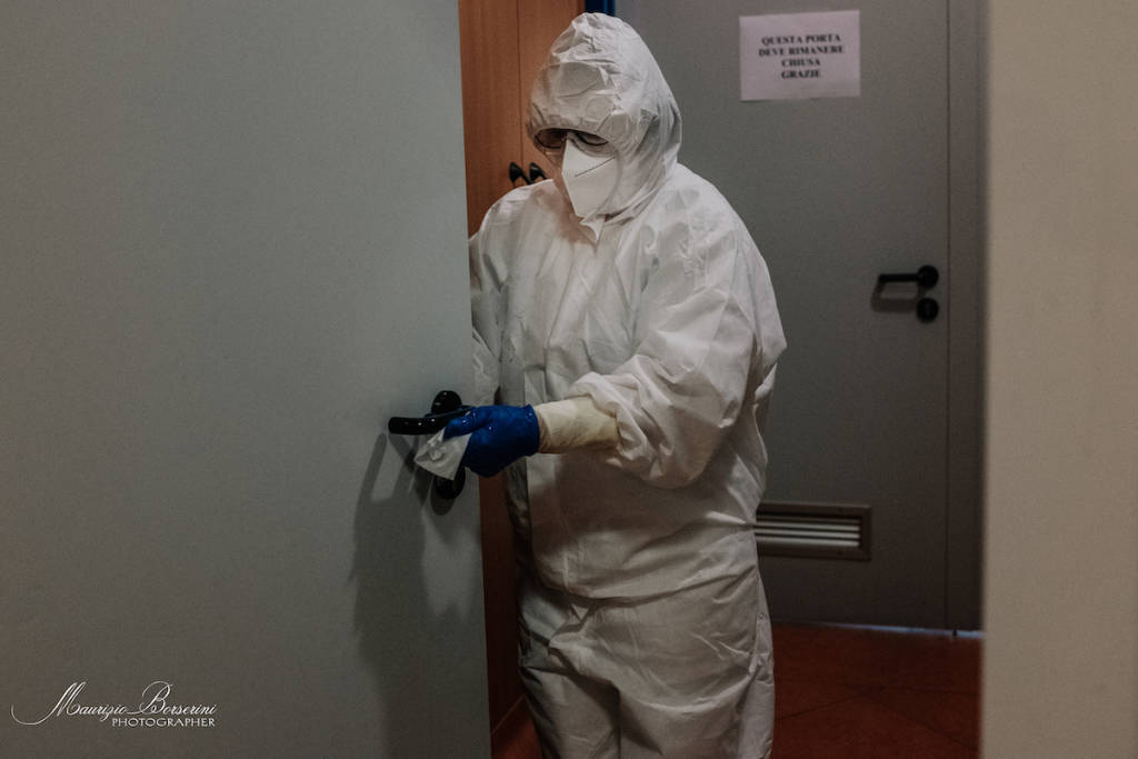 Cuasso al Monte - Reportage dal reparto Covid - foto di Maurizio Borserini