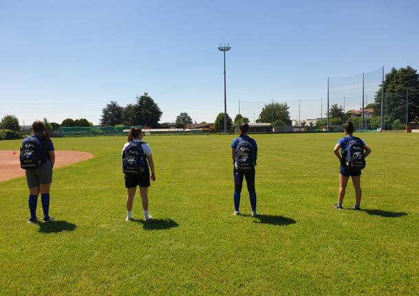 Le atlete del Saronno Softball tornano ad allenarsi sul campo