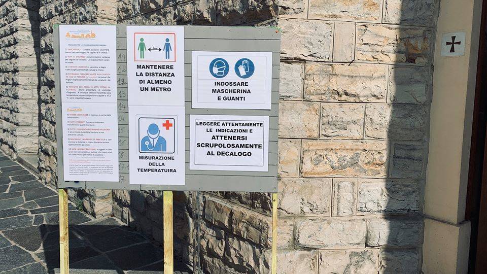 Le chiese di San Carlo e Giubiano si attrezzano per l'entrata dei primi fedeli 