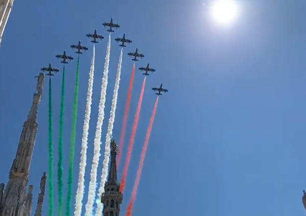 Le frecce tricolori su Milano