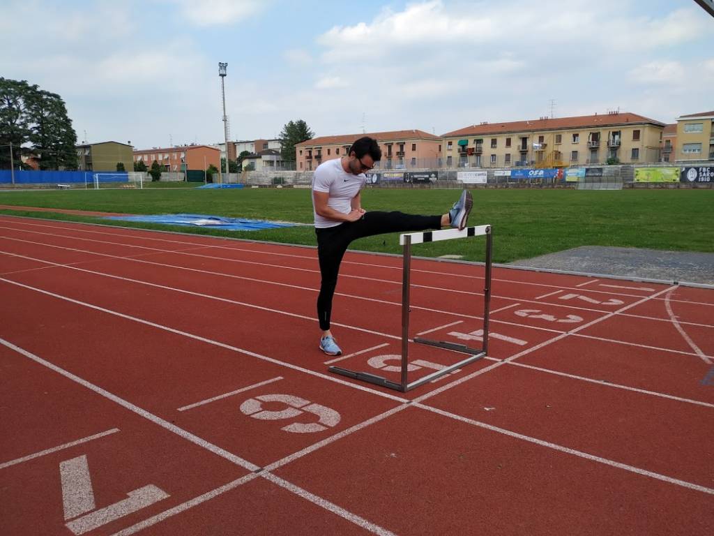 Lo sport saronnese riparte: l'ostacolista Lorenzo Perini torna in pista 