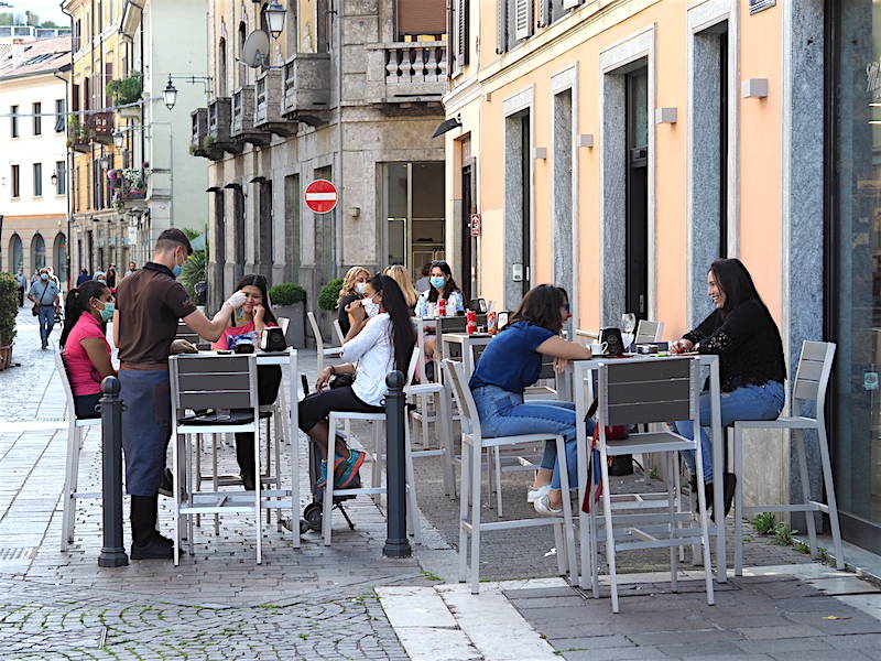 Saronno, il giorno della ripartenza