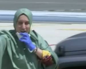 Un lungo abbraccio con i genitori e la sorella: Silvia Romano è arrivata in Italia