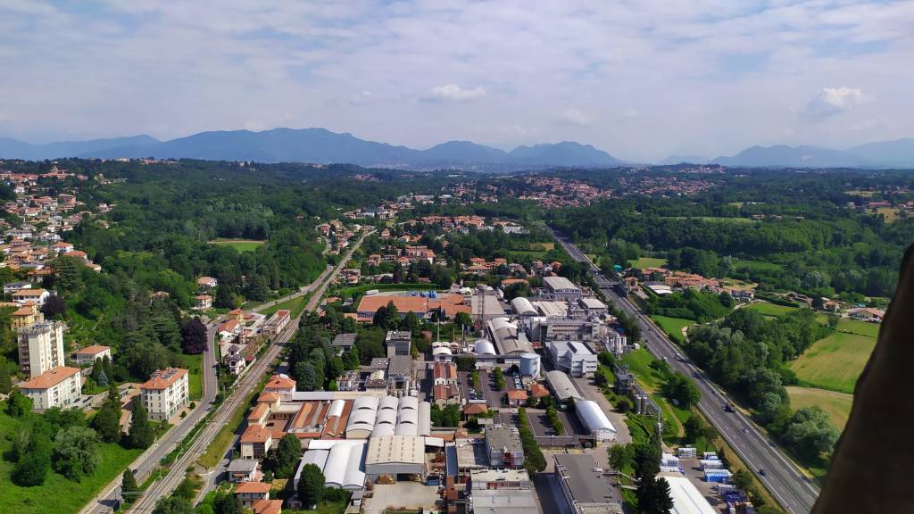 Un volo in mongolfiera per ricordare le vittime del Covid19