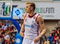 arturs strautins basket pallacanestro varese