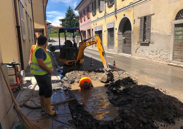 Brebbia: perdita d'acqua in via Matteotti