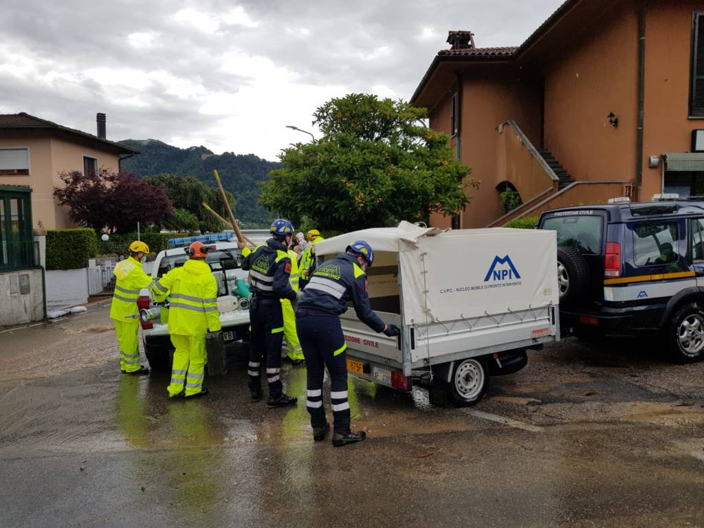 Brusimpiano: il Trallo esce dagli argini, arriva la Potezione civile