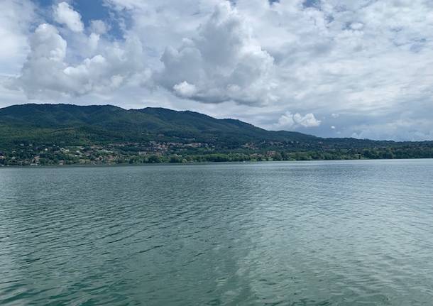 Dal fondale al fiume, il giro dell’acqua prelevata per risanare il lago