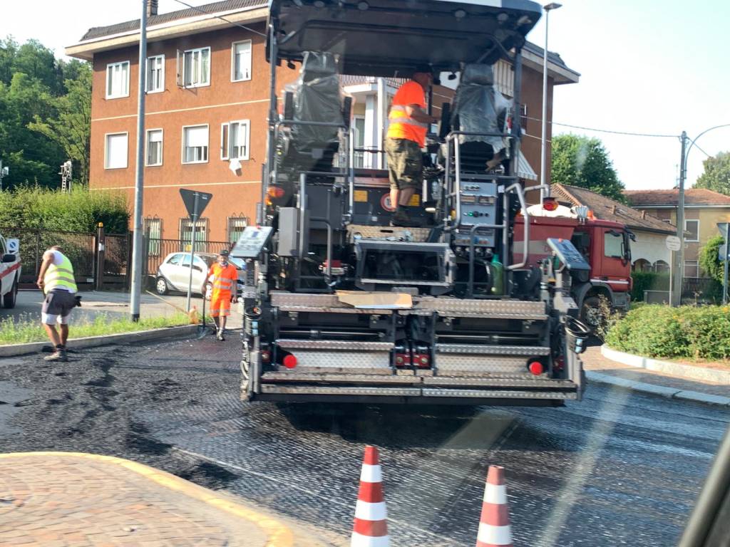 Asfaltature tra Castronno e Gazzada Schianno