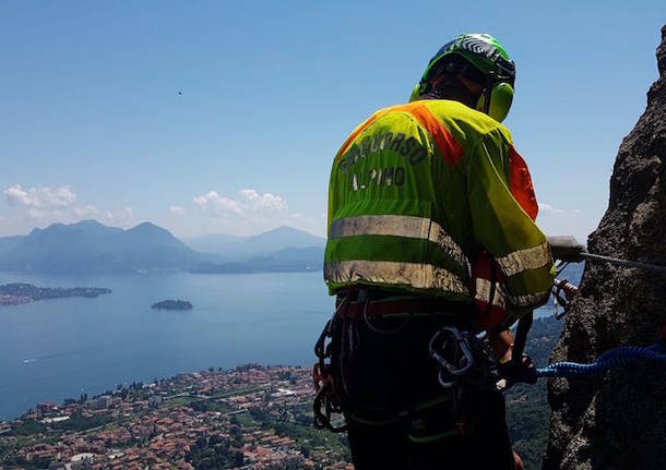 Baveno, il Soccorso alpino salva una ragazza