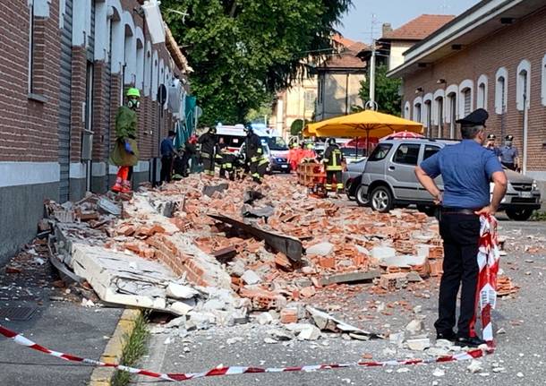 Crolla un tetto ad Albizzate, morti mamma e due bambini