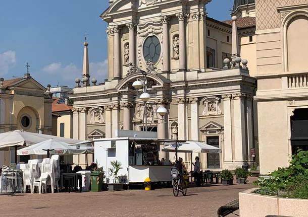 dehors chiosco busto arsizio piazza san giovanni