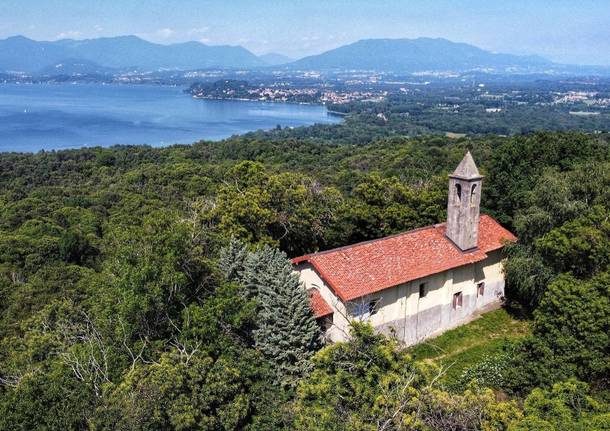 Foto del giorno giugno 2020 angera san quirico chiesa