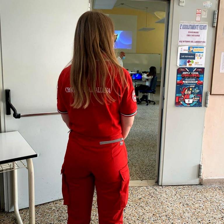 I volontari di Croce Rossa Italian a supporto delle scuole per gli esami di maturità