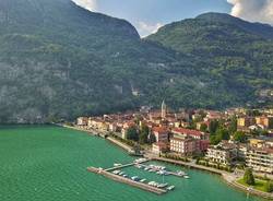 Il lago di Lugano cambia colore