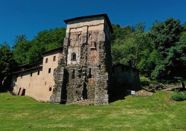 In volo con il drone sui beni archeologici del Varesotto