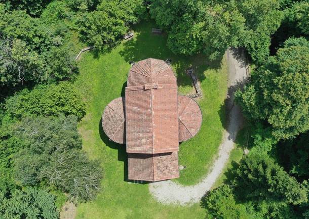 In volo con il drone sui beni archeologici del Varesotto