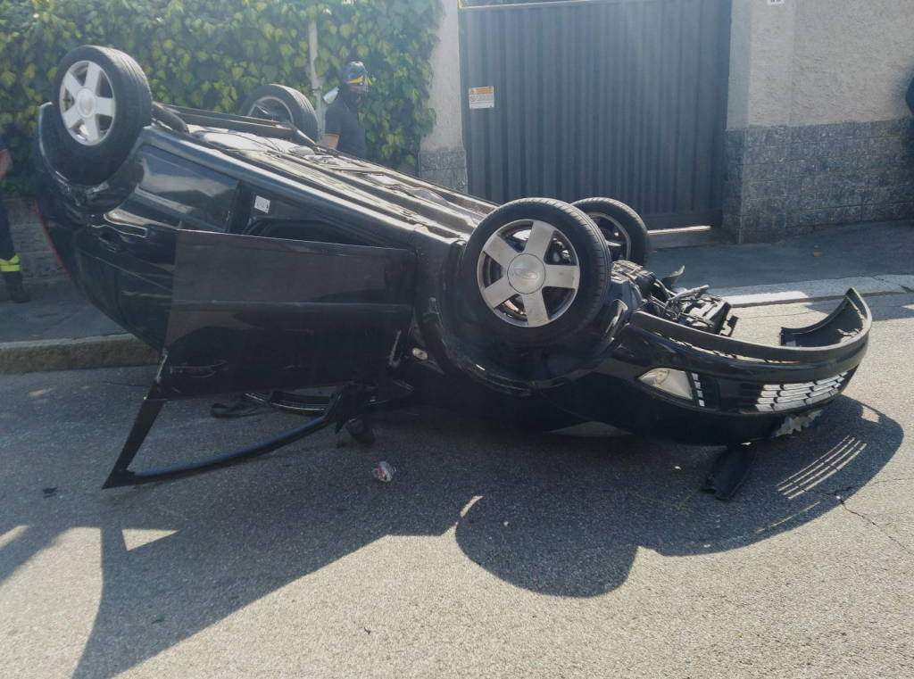 incidente in via Genova a Legnano