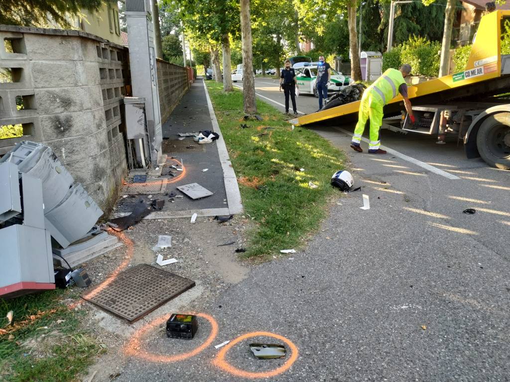 Incidente moto Caronno Pertusella 