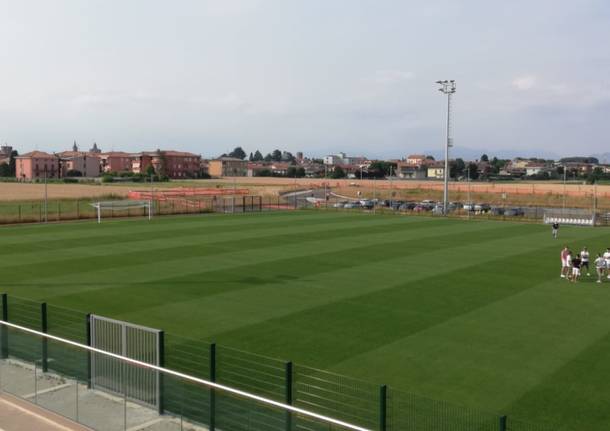 Lavori completati al nuovo centro sportivo di Cislago: il Cistellum calcio testa il campo