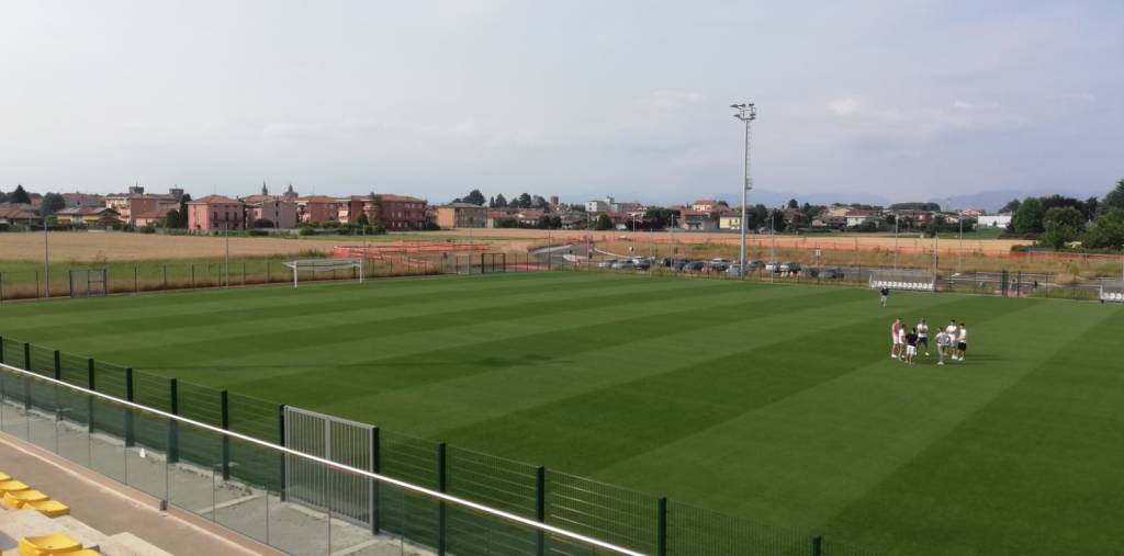 Lavori completati al nuovo centro sportivo di Cislago: il Cistellum calcio testa il campo