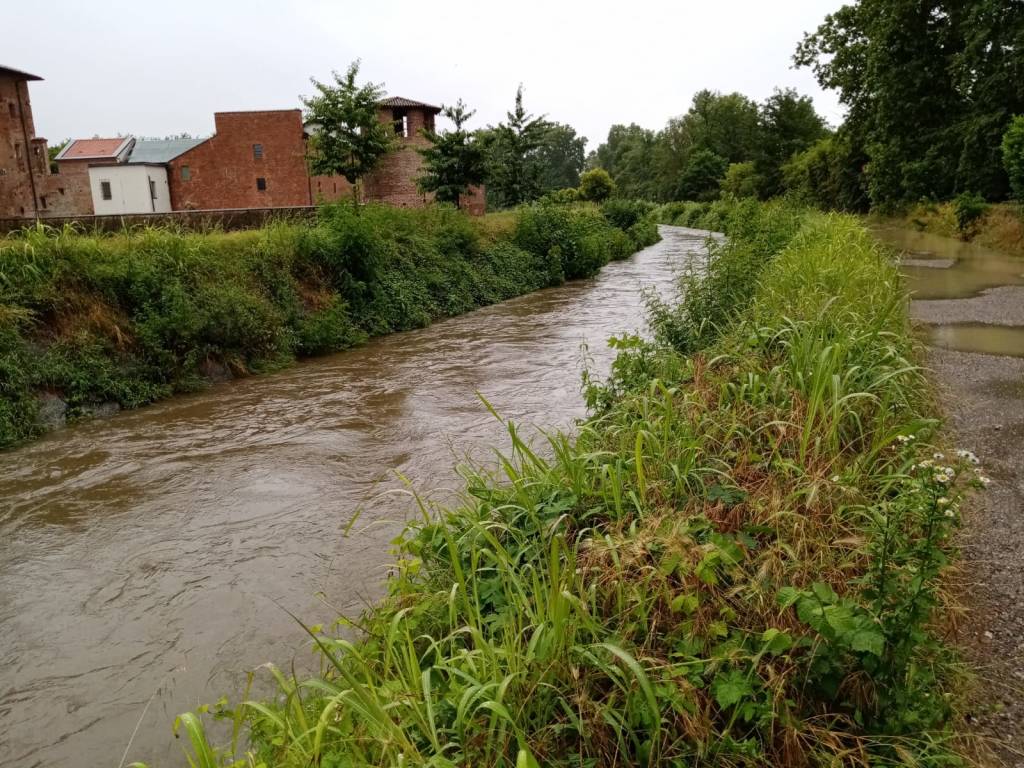 Maltempo: Olona in piena