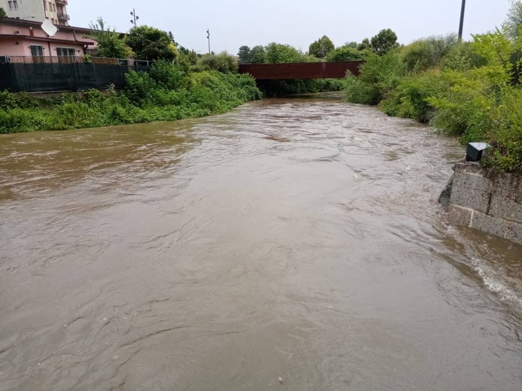 Maltempo: Olona in piena