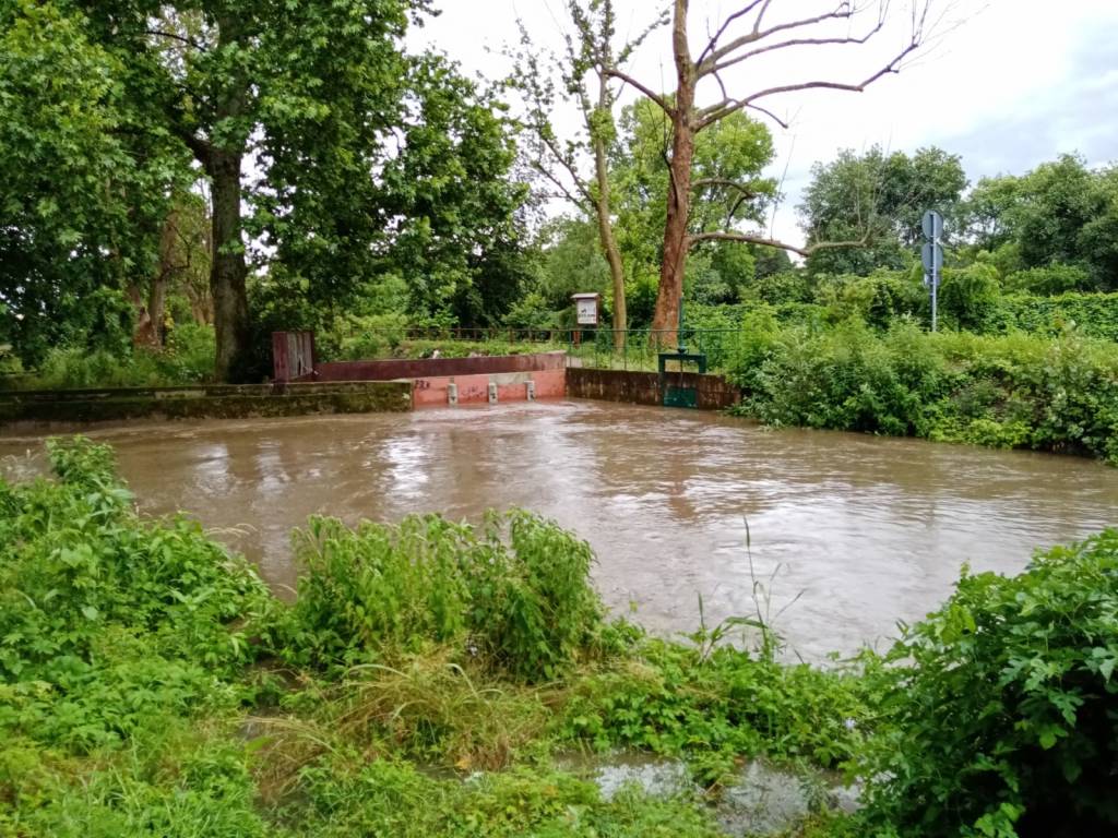 Maltempo: Olona in piena