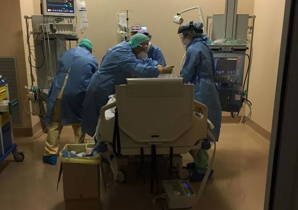 ospedale di varese covid foto di asst sette laghi