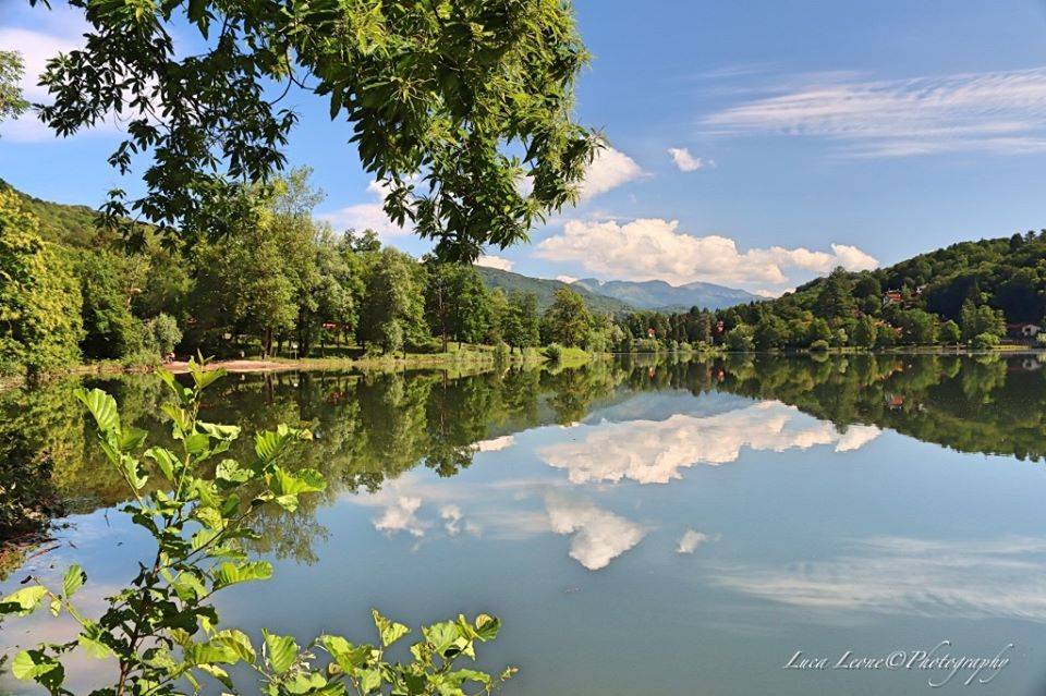 Riflessi sul lago di Ghirla