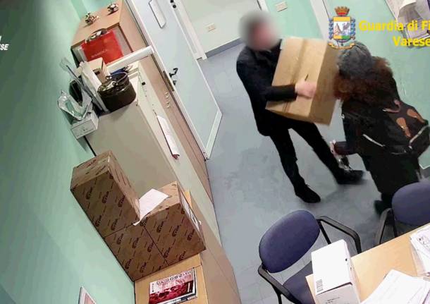 Saronno, rivendevano i laringoscopi dell’ospedale: due arresti